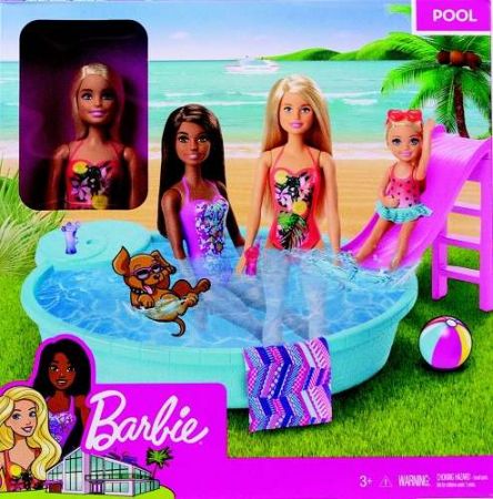 Barbie panenka a bazén