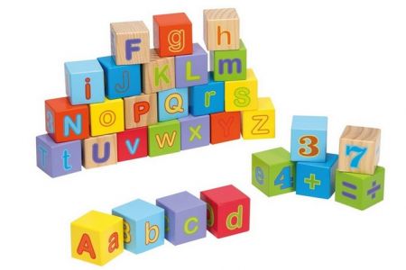 Dřevěné kostky abeceda