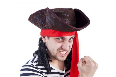 Klobouk pirát s vlasy dospělý