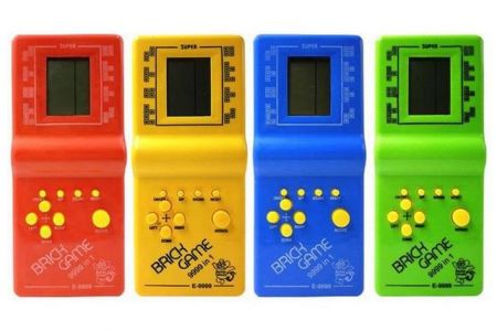 Digitální hra Brick Game Tetris hlavolam 19cm na baterie, 4barvy