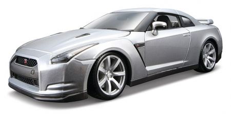 Bburago 1:18 2009 Nissan GT-R Metallic Silver