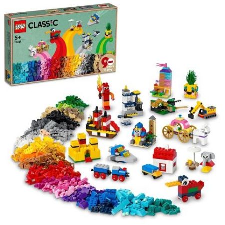 LEGO 11021 90 let hraní