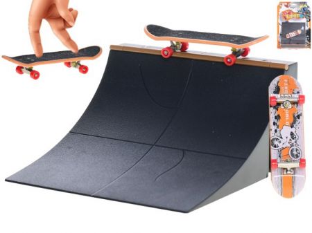 Skateboard 9,5cm kov s rampou