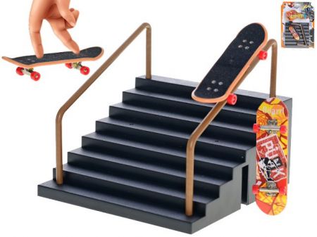 Skateboard 9,5cm kov s rampou