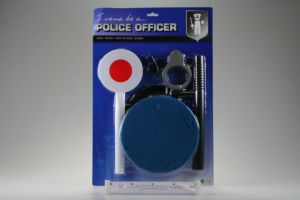 Sada policie s čepicí