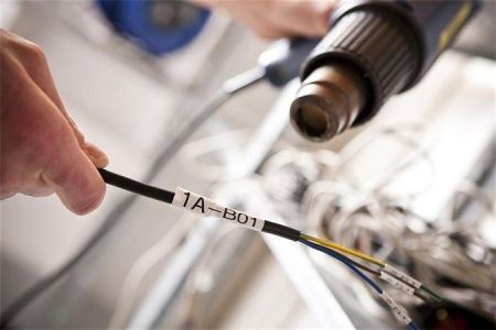 TZ páska "HSe-231", bílá-černá, 11,7 mm x 1,5 m, smršťovací, BROTHER