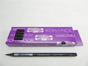 KOH-I-NOOR Tužka pastelová v laku 8750 čerň kostní