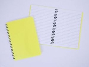 Blok poznámkový A5 NEON linka, 60l, žlutý, boč.spirála /23643/