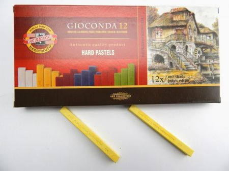 KOH-I-NOOR Pastel tvrdý umělecký 7x7-75 8100 žluť neapolská