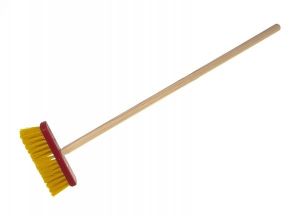 Koště červené s násadou dřevo 80cm 