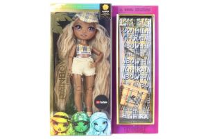 Rainbow High Letní Fashion panenka - Harper Dune (Sand)