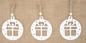 Dárek dřevěný bílý 6 cm 3ks, na zavěšení