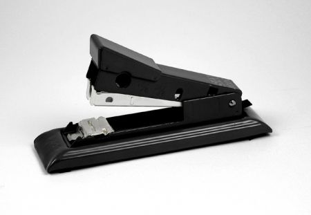 Sešívačka 24/6 na 25 listů SAX "400c", černá