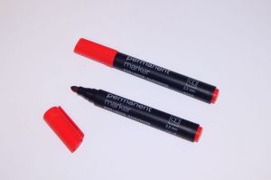 KOH-I-NOOR popisovač permanent 4005 červený