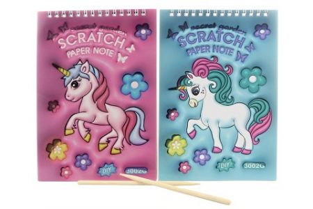 Vyškrabovací sešit jednorožec