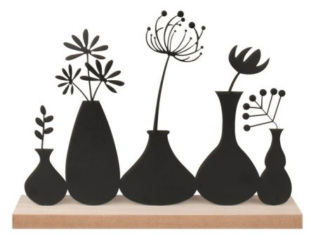 Květiny z kovu na podstavci 29 x 21,5 x 5 cm