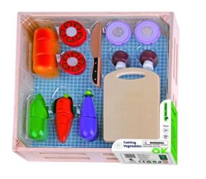 Dřevěná sada krájení zelenina v bedýnce