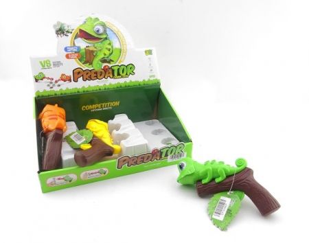 Chameleon chytající hmyz