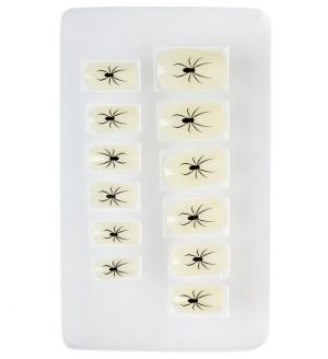 Nehty svítící ve tmě čarodějnické