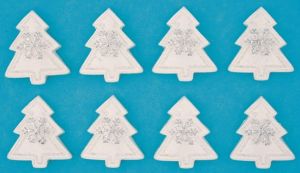 Stromek bílý s lepíkem 3 cm, akryl, 8 ks