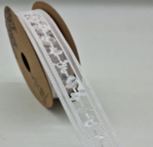 Jemná bílá stuha s detailními výseky dětských motivů 2,2cm