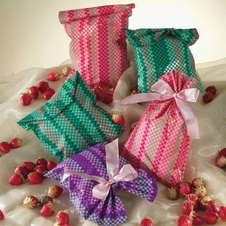 Dárkový sáček Carre 20 x 32 cm