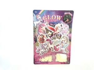 Jednorožci svítící ve tmě