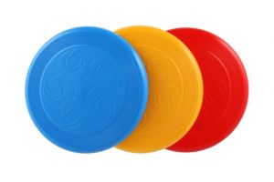 Létající talíř Frisbee plast 23cm 4 barvy 12m+