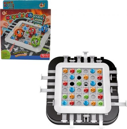 STUDO GAMES - Nespadni do pasti!