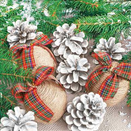 Ubrousky MAKI Twine Baubles with Cones