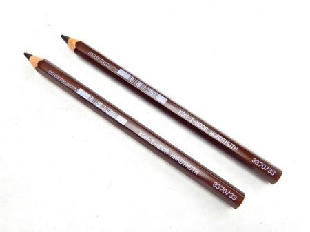 KOH-I-NOOR Pastelka 3370/33 hnědá tm. OK10