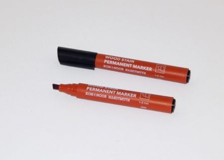 KOH-I-NOOR korektor lakový na dřevo 4506 mahagon červený