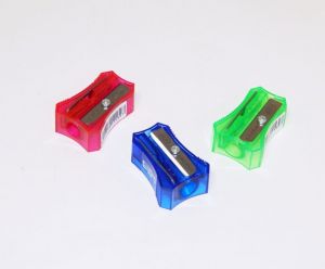 KOH-I-NOOR Ořezávátko plastové ostrý dlouhý hrot