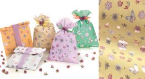 Sáček celofan 20x35 cm Květy béžový