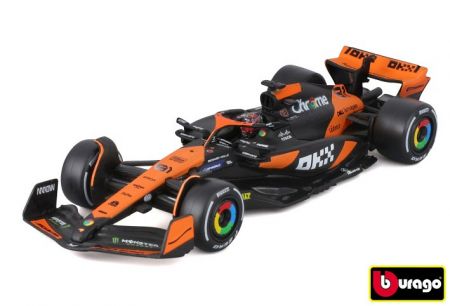 Bburago 1:43 RACE Formula F1 - McLaren F1 Team MCL38 (2024) #81 O. Piastri - Senna Edition