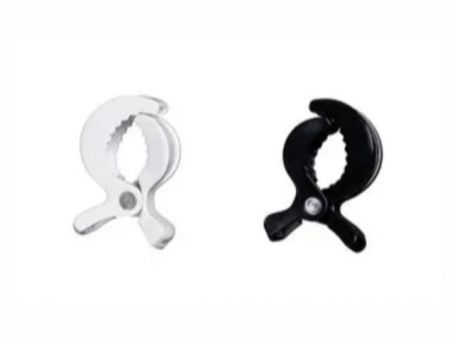 Klipy na kočárek černobílé 2 ks