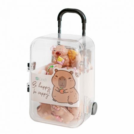 Polymerové přívěsky Kapybara v kufříku 20ks