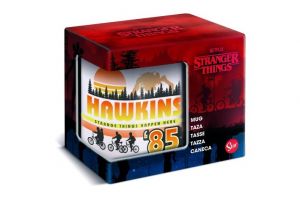 Hrnek Stranger Things Hawkins v krabičce 12x10x8,5cm