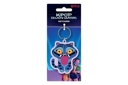 Přívěsek na klíče/Klíčenka K-pop Demon Hunters/Lovkyně démonů plast 10cm na kartě