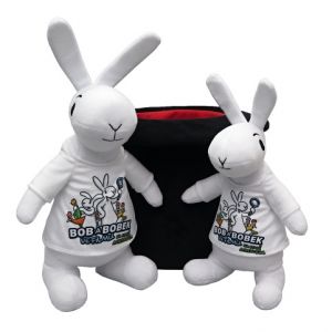 Králíci Bob a Bobek ve filmových tričkách a klobouku, 3dílná sada, plyšová hračka. Limitov