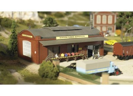 Piko Hobby Výrobna kufrů Mopsinger - 61833