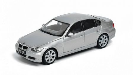 Welly BMW 330i 1:24 - stříbrné