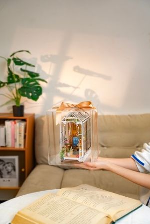 RoboTime 3D skládačka Zarážka na knihy Miniatura domečku Skleník