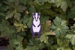 BeWooden Dřevěná nálepka na zeď i jinam jezevec