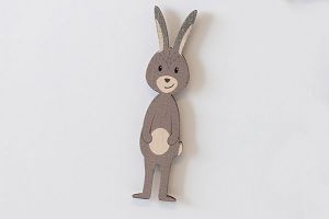 BeWooden Dřevěná magnetka zajíček Karlíček