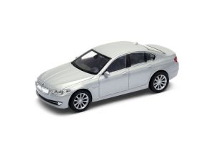 Welly BMW 535i model 1:34 zelený