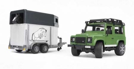 Bruder LAND ROVER s přepravníkem na koně - poškozený obal