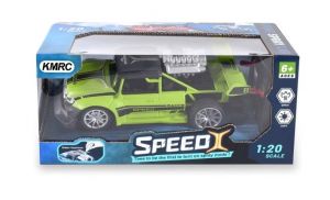 Závodní RC auto s efektem kouře