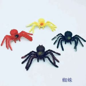 Pavouk 10cm