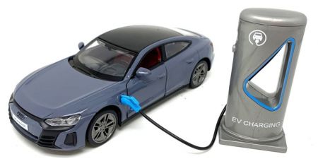 1:36 Audi e-tron GT
